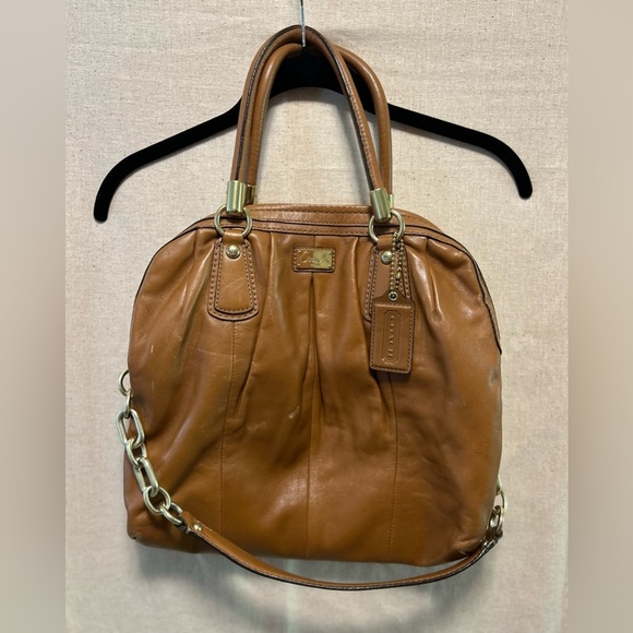 VINTAGE classic COACH soft leather handbag crossbody/shoulder bag lilac lining
